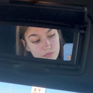 Meet your Posher, Caroline